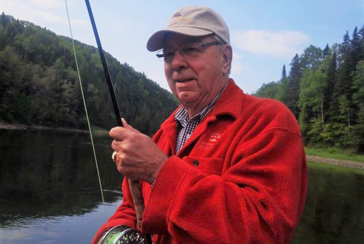 Le sénateur Ghislain Maltais est heureux à l’idée de faire des sorties de pêche avec sa famille pendant sa retraite.